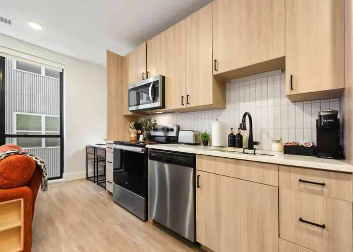 Lux King Bed Free Parking Pitt Cmu Apartment Pittsburgh